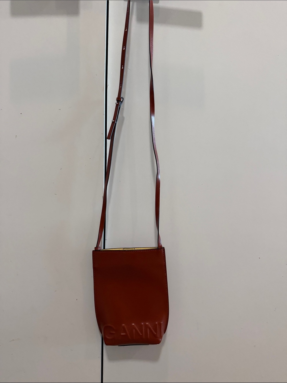 Ganni Recycled Leather Mini
Crossbody in Chesnut color